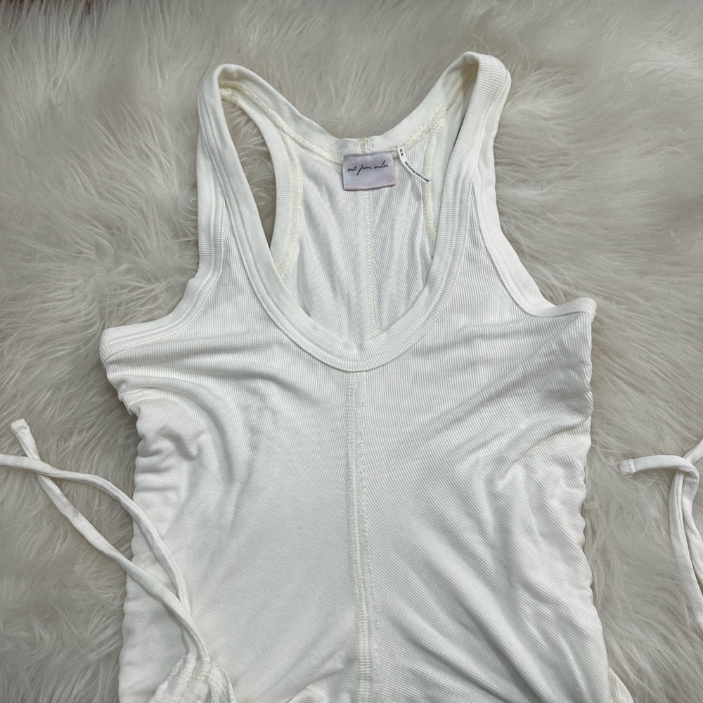 Urban Outfitters White Ribbed Knit clinched Top